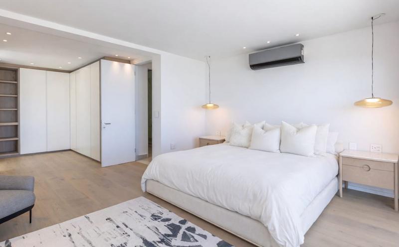 4 Bedroom Property for Sale in Llandudno Western Cape